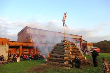 102. Pálení čarodějnic 2019