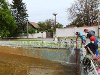 11. Čištění požární nádrže - jaro 2015