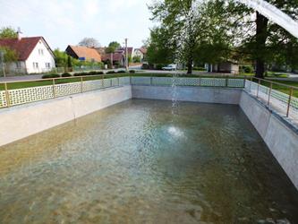 37. Čištění požární nádrže - jaro 2015