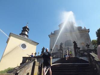 84. Dálková doprava vody