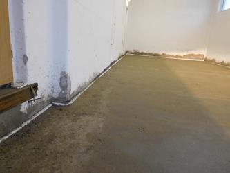 25. Nová podlaha v garáži