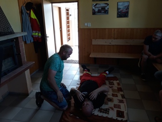 2. Školení obsluhy AED