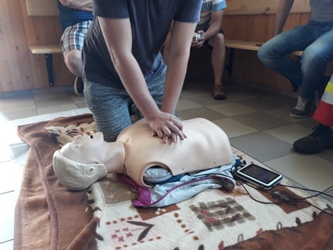 3. Školení obsluhy AED