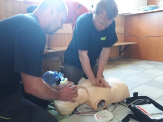 9. Školení obsluhy AED