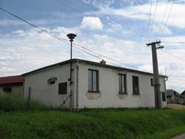 4. Zbrojnice ve Lhotách