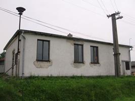 5. Zbrojnice ve Lhotách