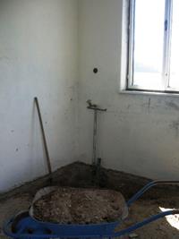 11. Zbrojnice ve Lhotách