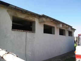 14. Zbrojnice ve Lhotách