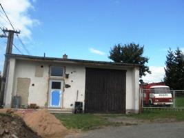 16. Zbrojnice ve Lhotách