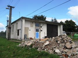 17. Zbrojnice ve Lhotách